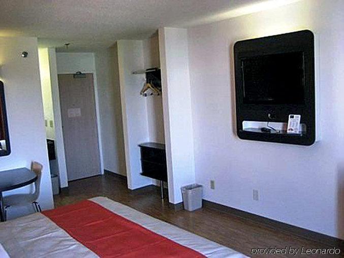 Motel 6 Normal Bagian luar foto