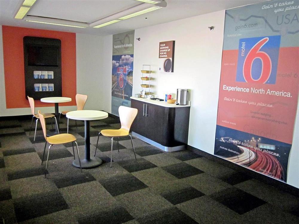 Motel 6 Normal Interior foto
